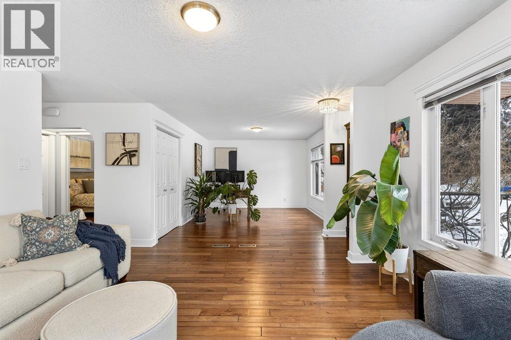 101 12a Street Ne, Calgary, Alberta  T2E 2W1 - Photo 9 - A2280753