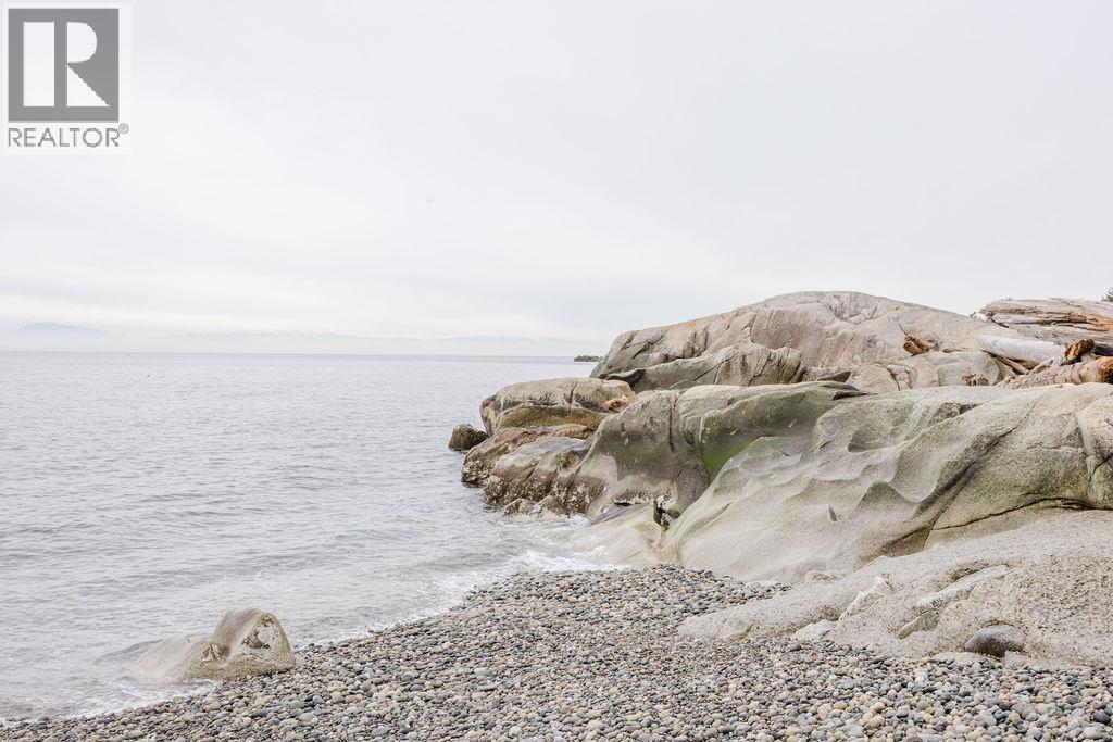 1537 Mccullough Road, Sechelt, British Columbia  V7Z 0A5 - Photo 35 - R3083899