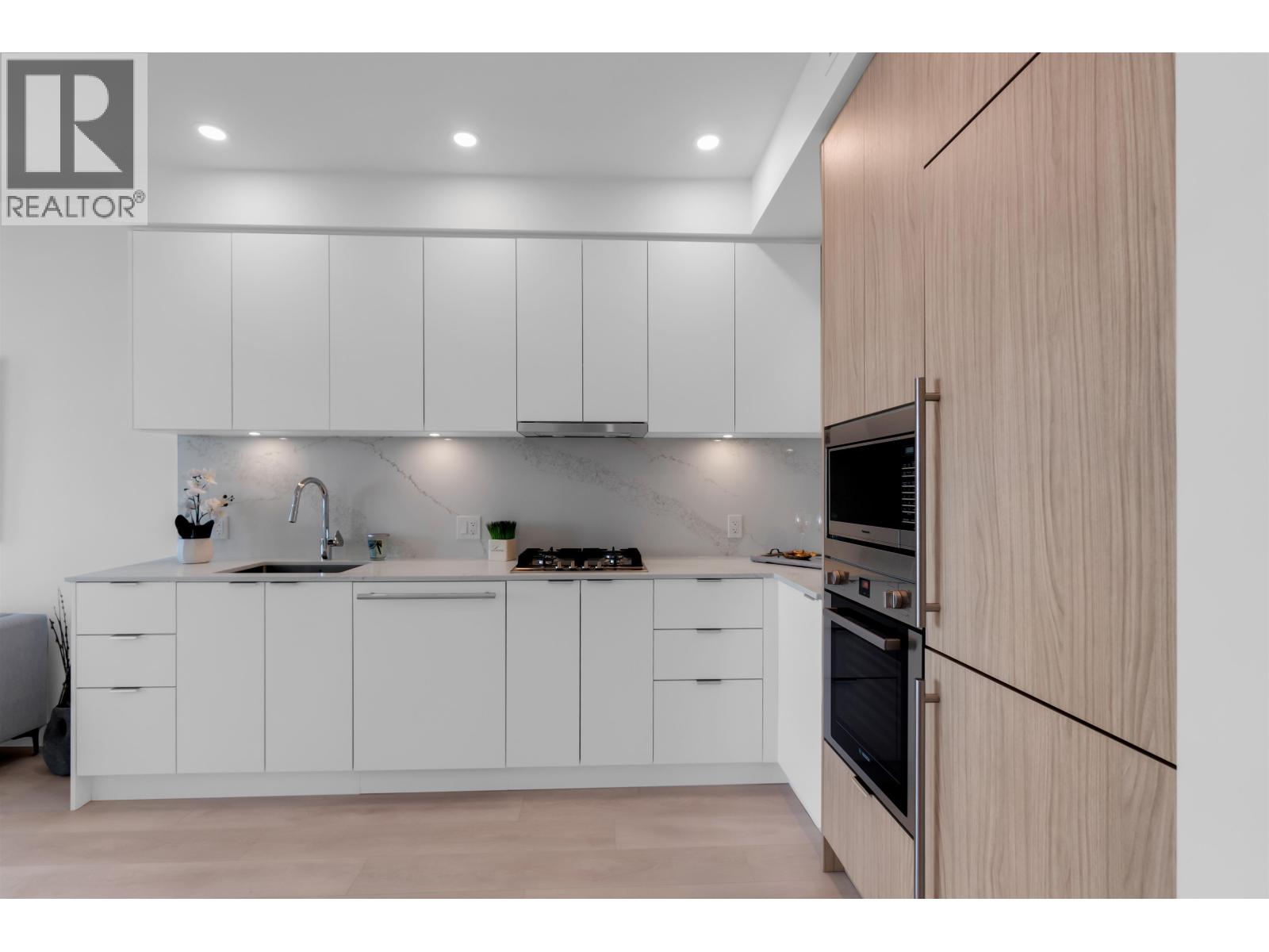 3505 537 Cottonwood Avenue, Coquitlam, British Columbia  V3J 0S4 - Photo 2 - R3083932