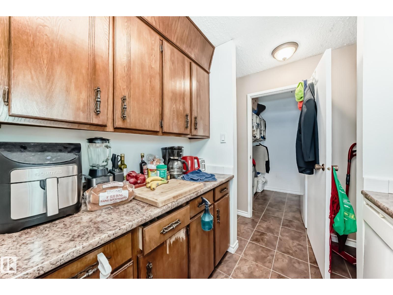 #305 10615 156 St Nw, Edmonton, Alberta  T5P 2S2 - Photo 12 - E4471228