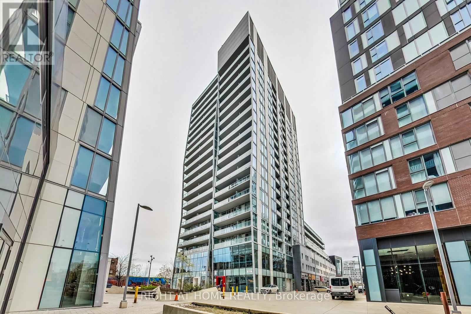 621 - 15 BASEBALL PLACE, Toronto, Ontario