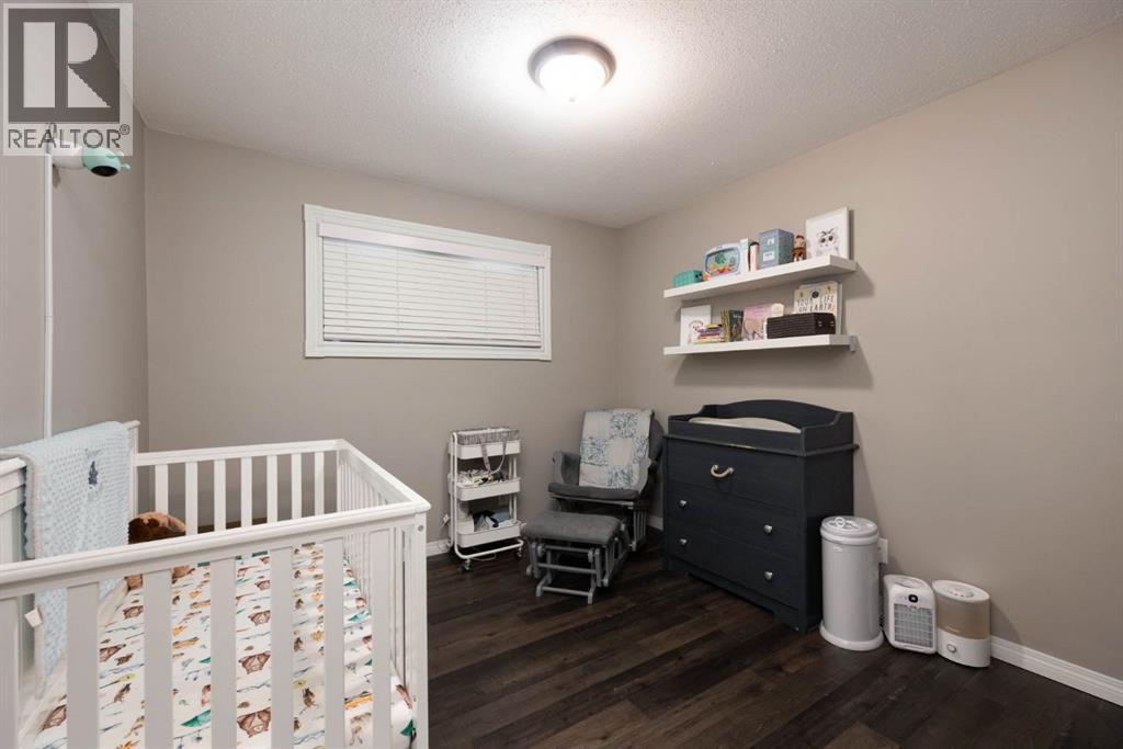 525 Beacon Hill Drive, Fort Mcmurray, Alberta  T9H 2R4 - Photo 15 - A2252327