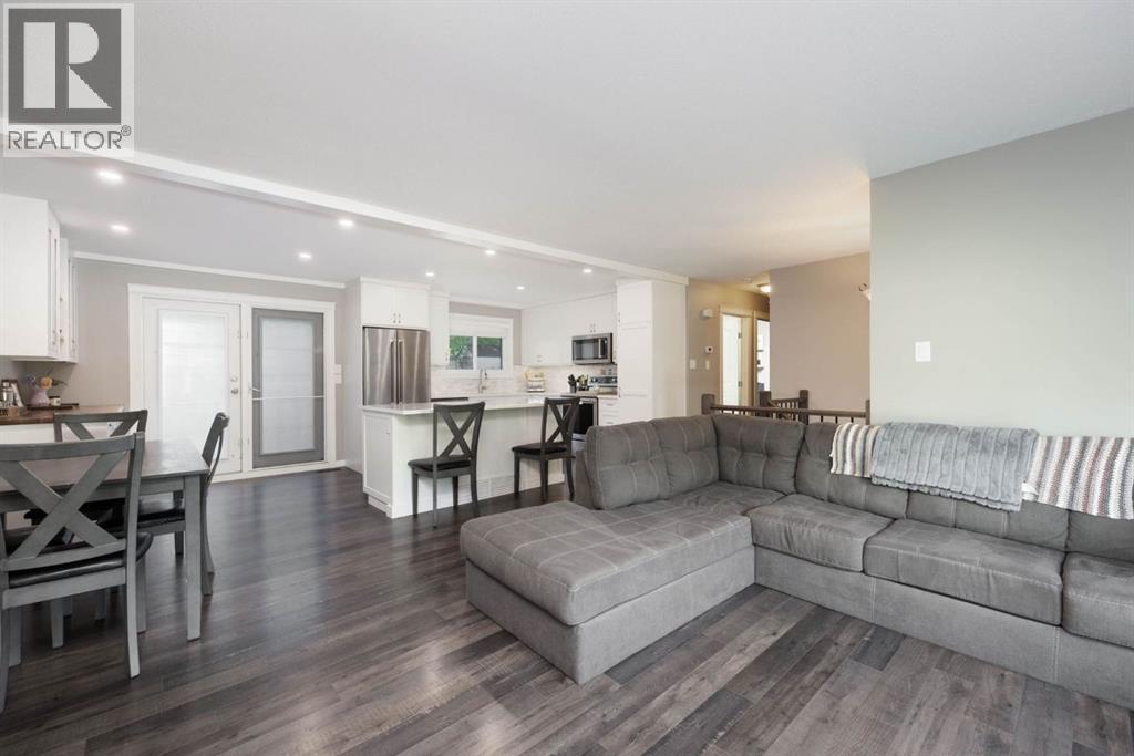 525 Beacon Hill Drive, Fort Mcmurray, Alberta  T9H 2R4 - Photo 10 - A2252327