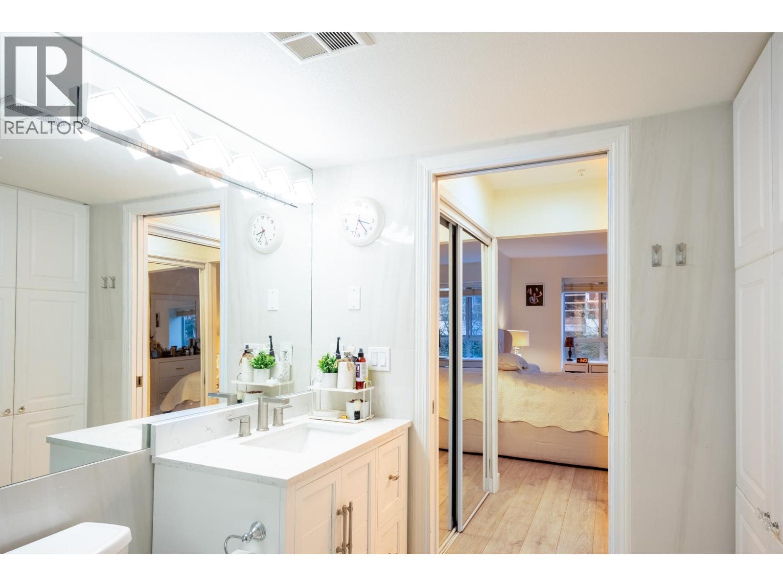 206 855 W 16th Street, North Vancouver, British Columbia  V7P 1R2 - Photo 13 - R3080141