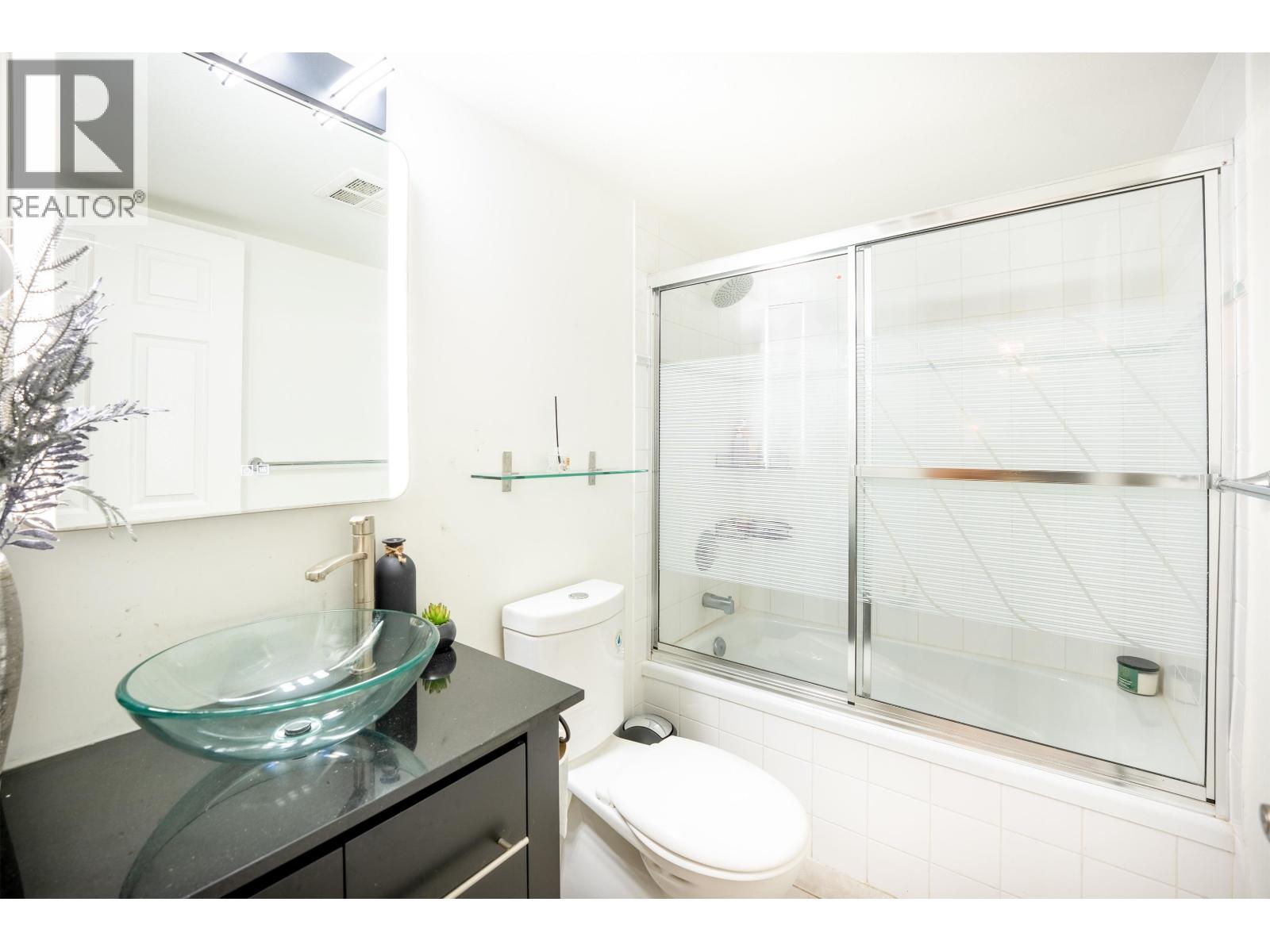 206 855 W 16th Street, North Vancouver, British Columbia  V7P 1R2 - Photo 16 - R3080141