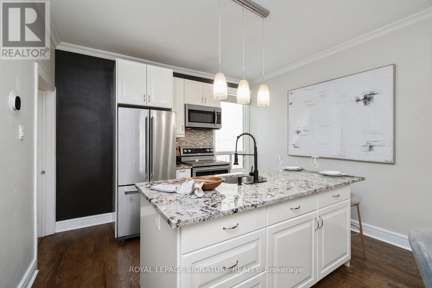 215 Yarmouth Road, Toronto, Ontario  M6G 1X5 - Photo 12 - W12734134