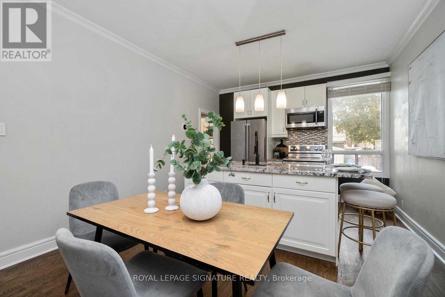 215 Yarmouth Road, Toronto, Ontario  M6G 1X5 - Photo 17 - W12734134