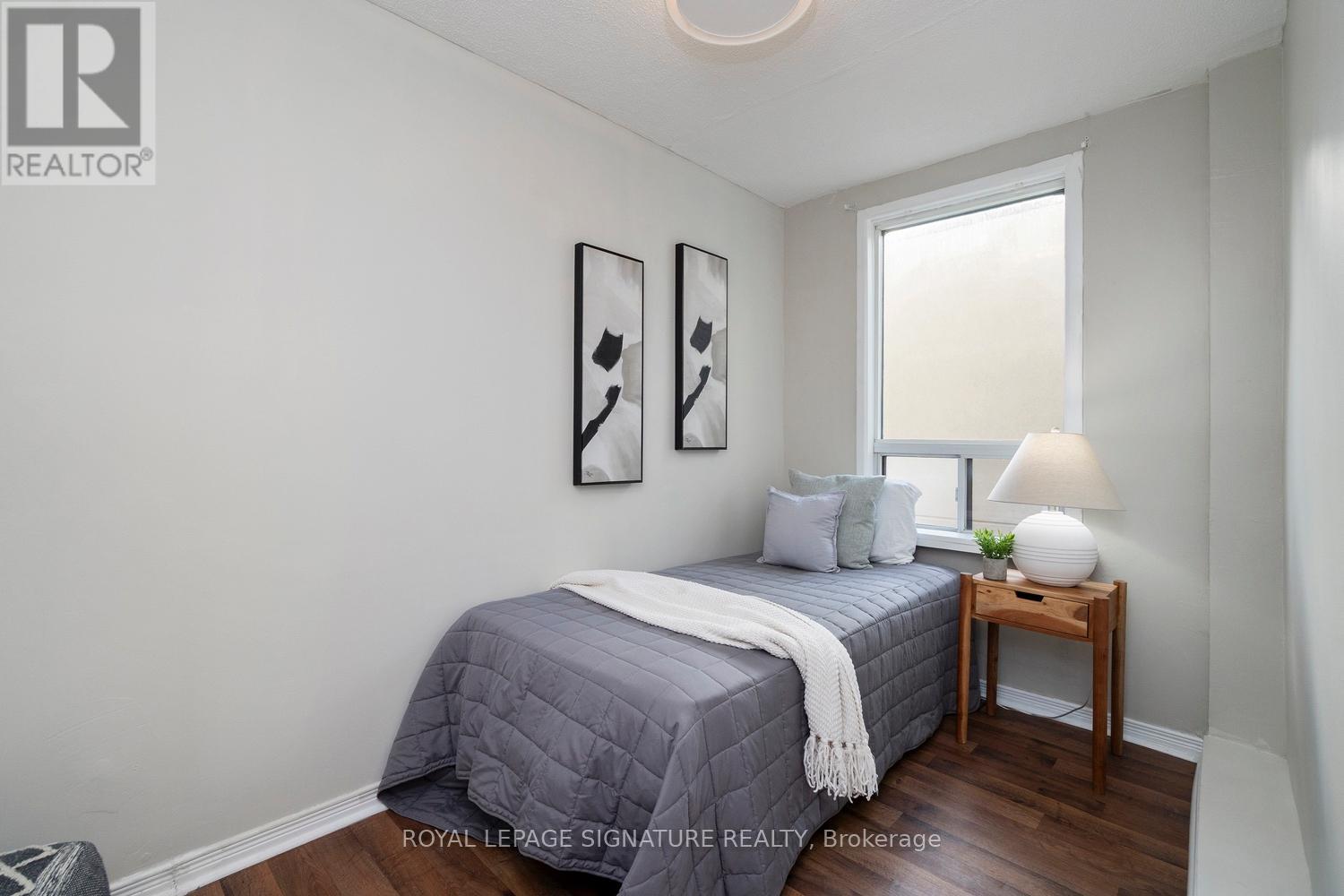 215 Yarmouth Road, Toronto, Ontario  M6G 1X5 - Photo 31 - W12734134