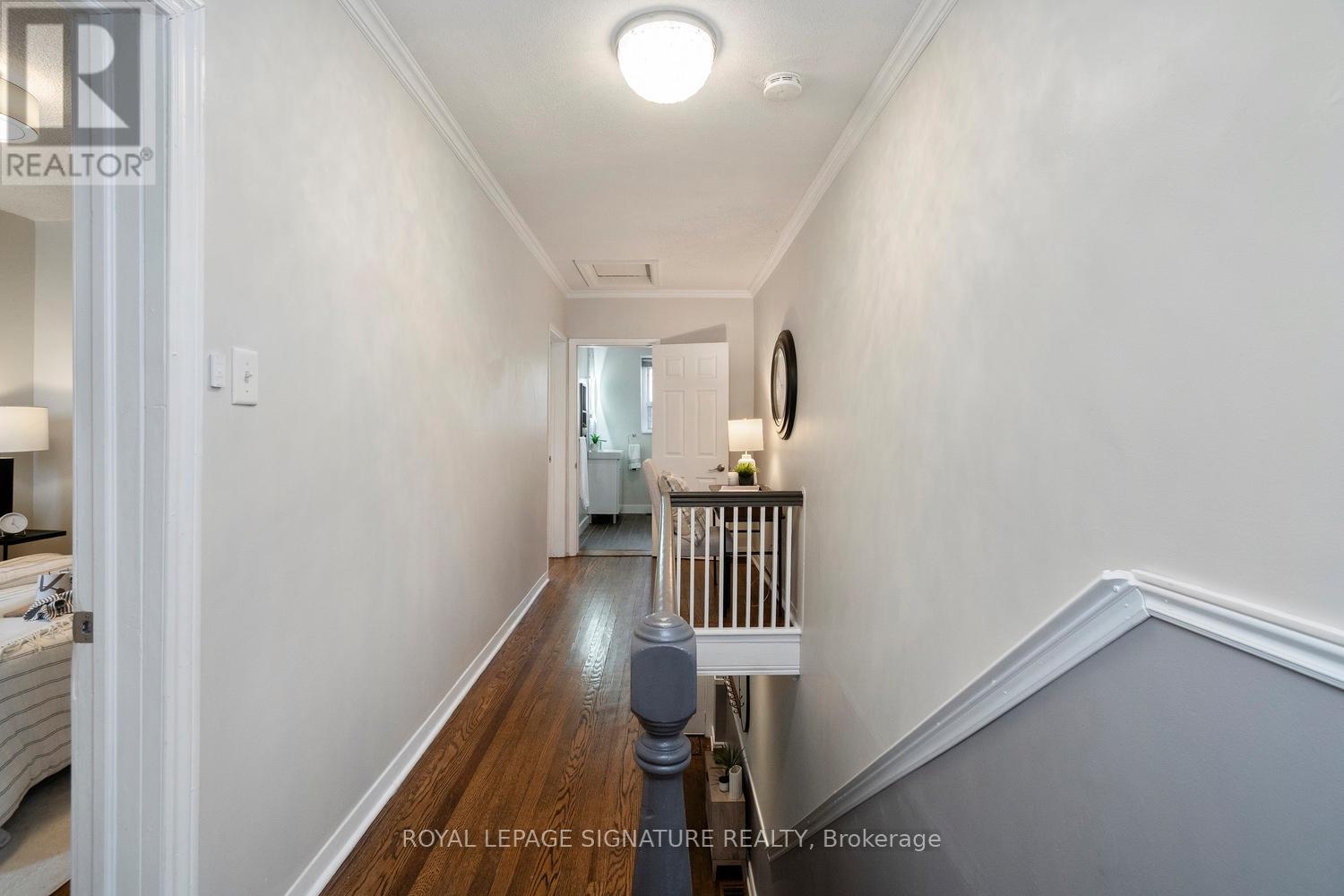 215 Yarmouth Road, Toronto, Ontario  M6G 1X5 - Photo 32 - W12734134