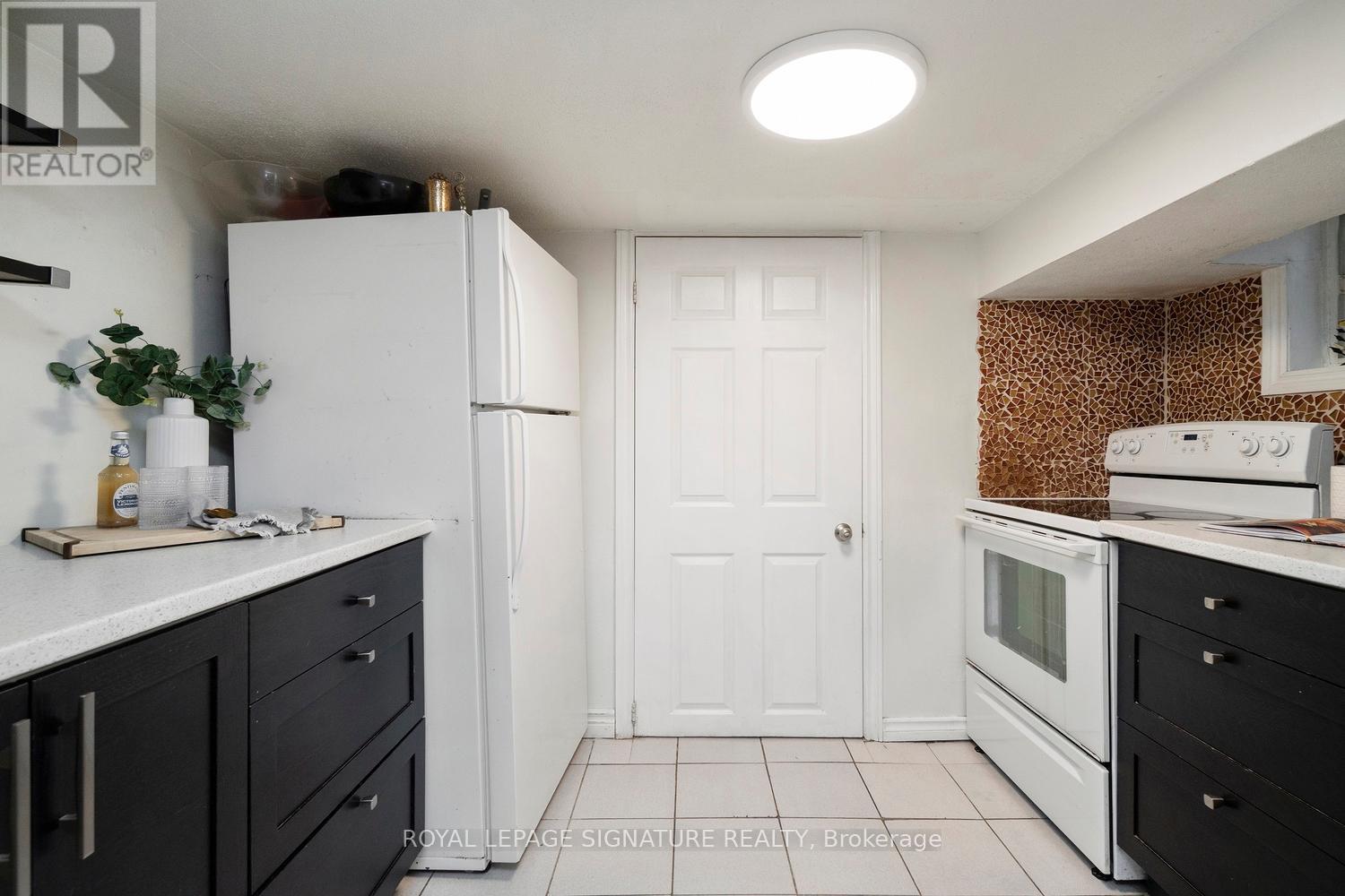 215 Yarmouth Road, Toronto, Ontario  M6G 1X5 - Photo 39 - W12734134