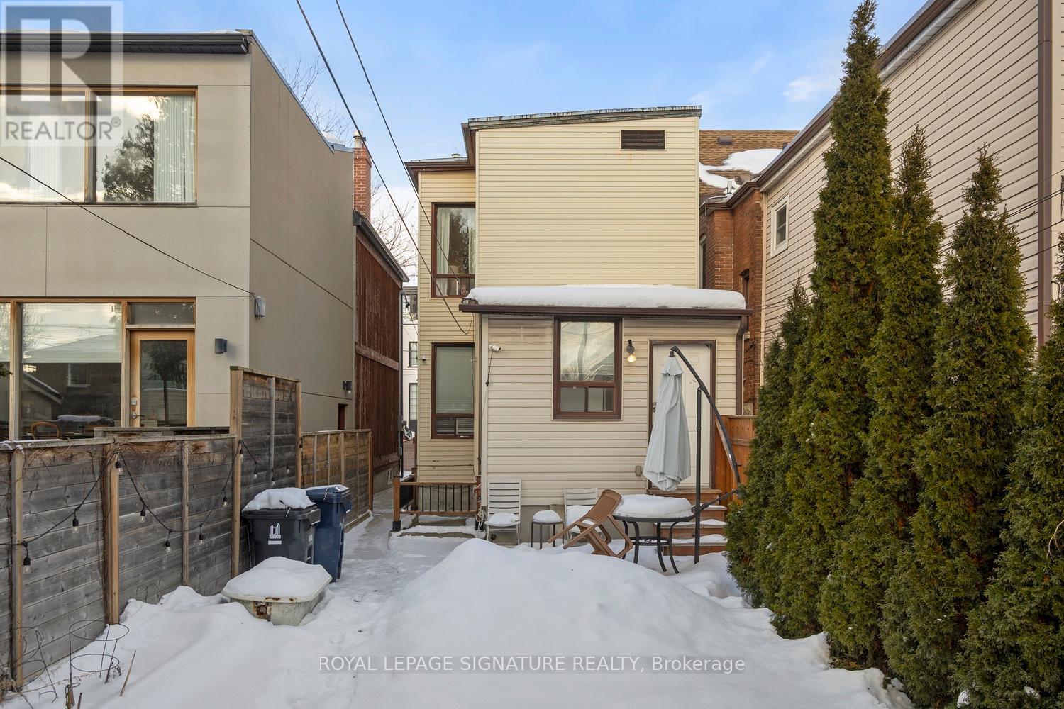 215 Yarmouth Road, Toronto, Ontario  M6G 1X5 - Photo 47 - W12734134