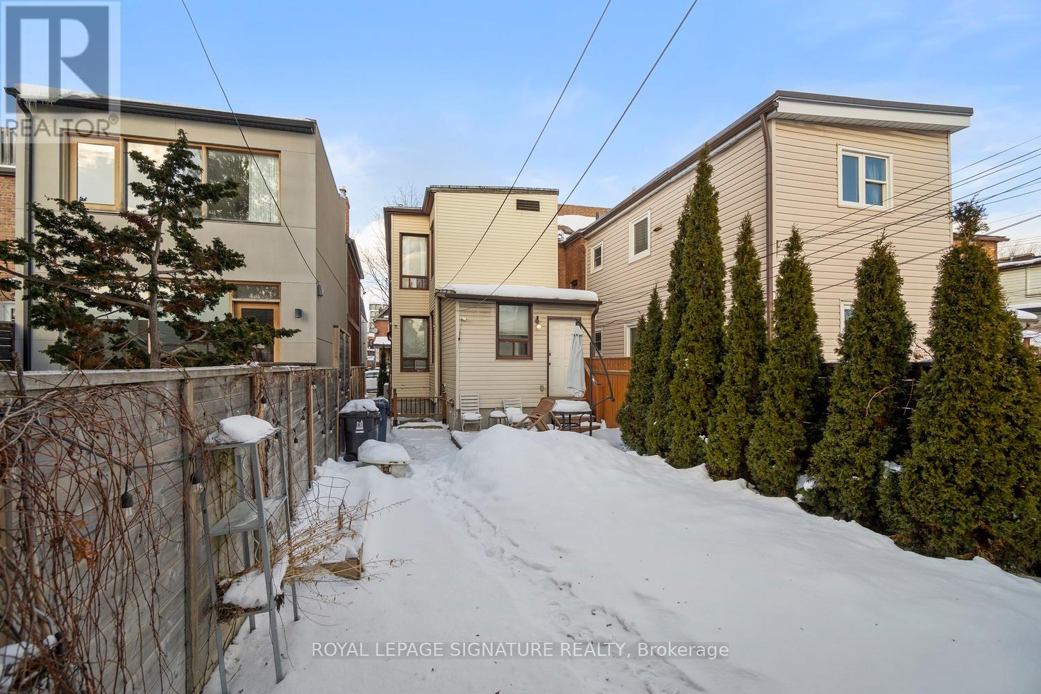 215 Yarmouth Road, Toronto, Ontario  M6G 1X5 - Photo 48 - W12734134