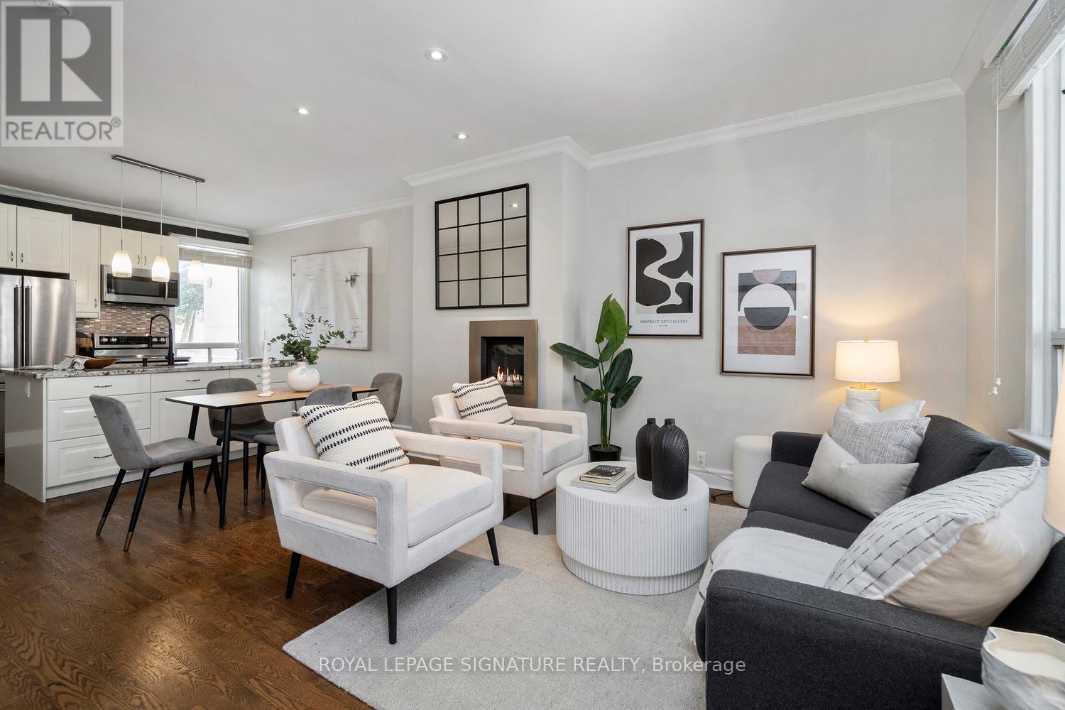 215 Yarmouth Road, Toronto, Ontario  M6G 1X5 - Photo 8 - W12734134