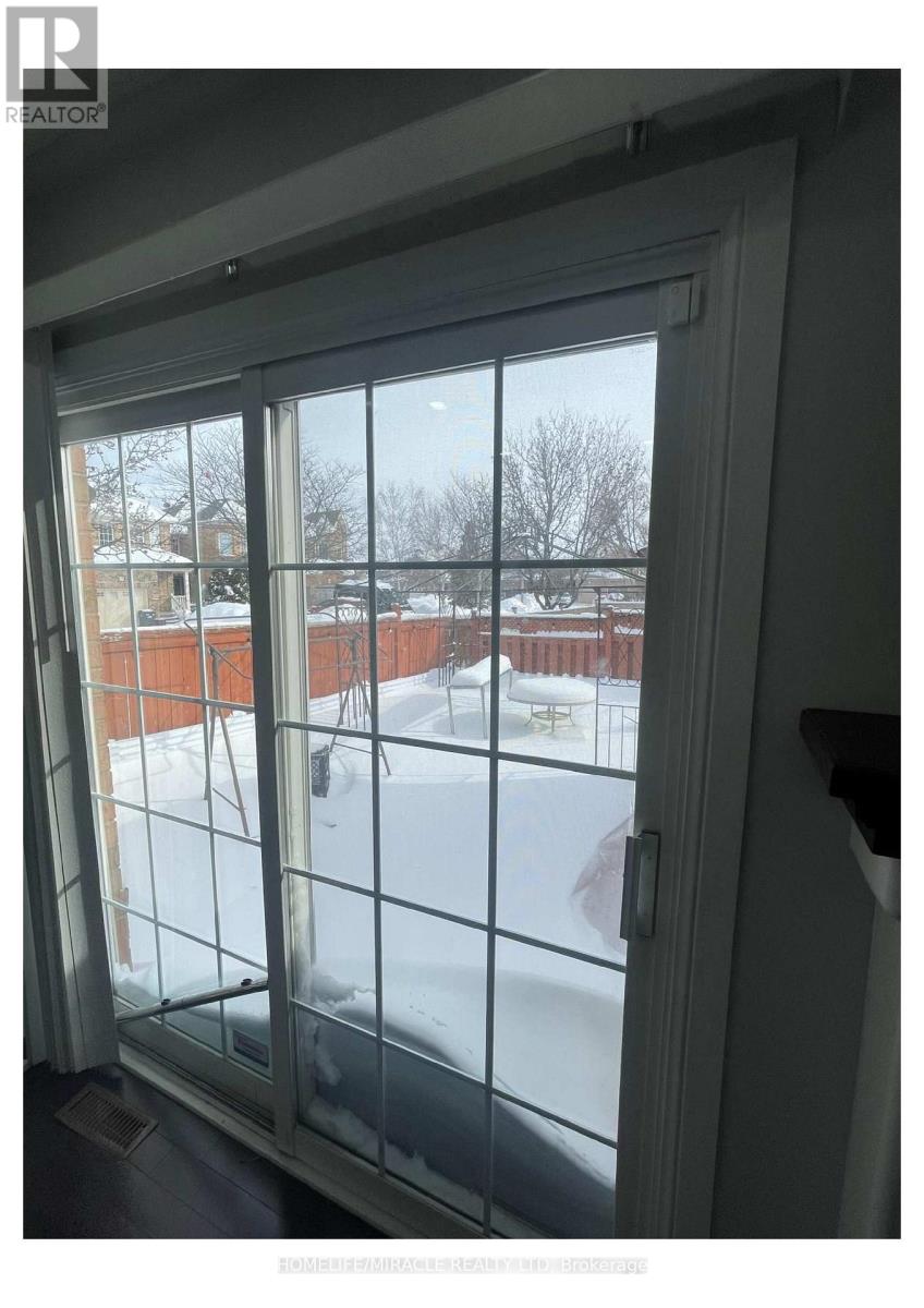 55 Secord Crescent, Brampton, Ontario  L6X 4Y8 - Photo 15 - W12734148