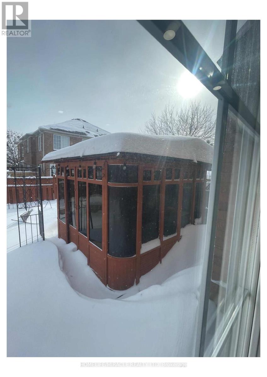 55 Secord Crescent, Brampton, Ontario  L6X 4Y8 - Photo 16 - W12734148