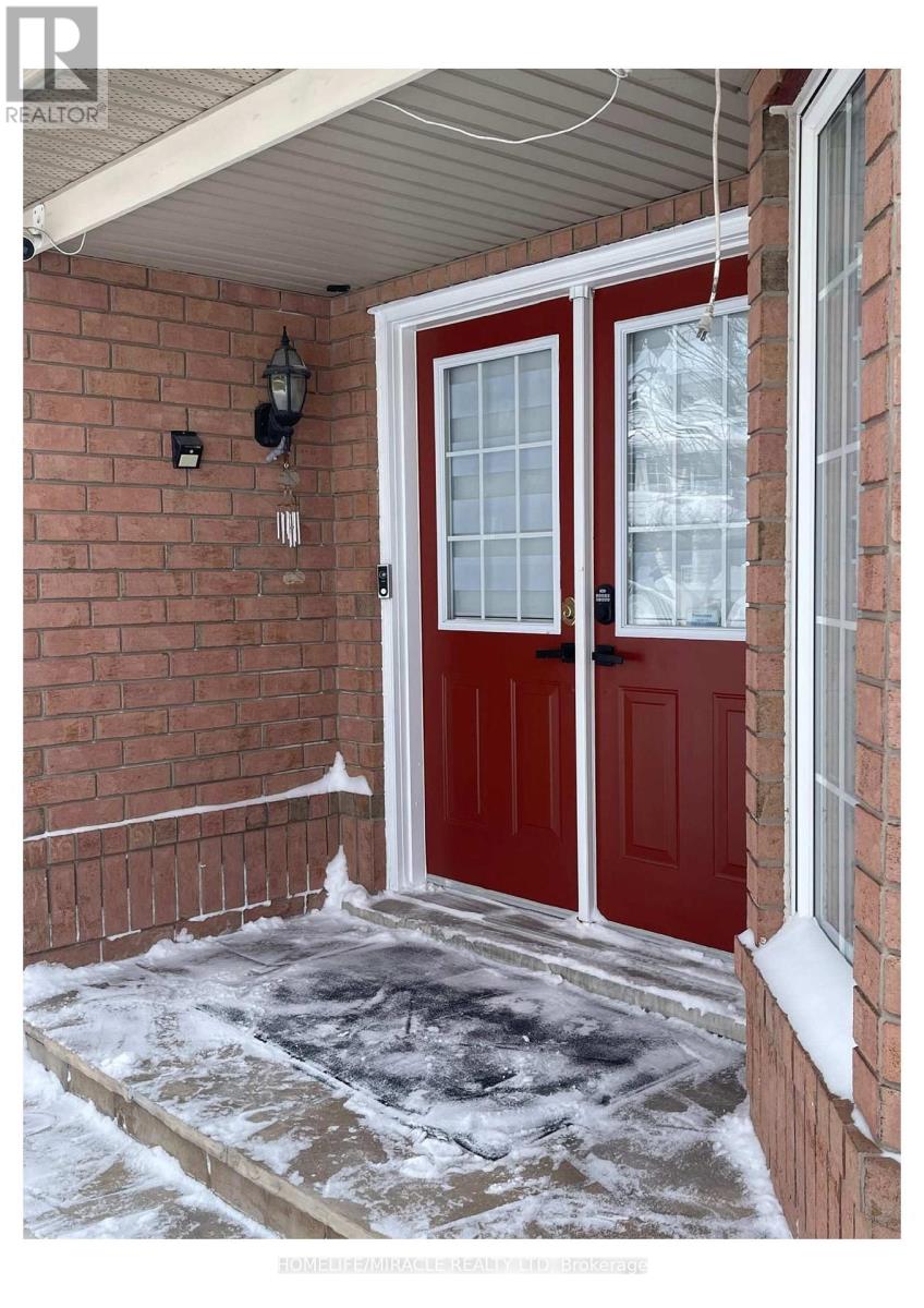 55 Secord Crescent, Brampton, Ontario  L6X 4Y8 - Photo 3 - W12734148