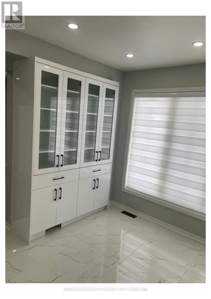 55 Secord Crescent, Brampton, Ontario  L6X 4Y8 - Photo 9 - W12734148