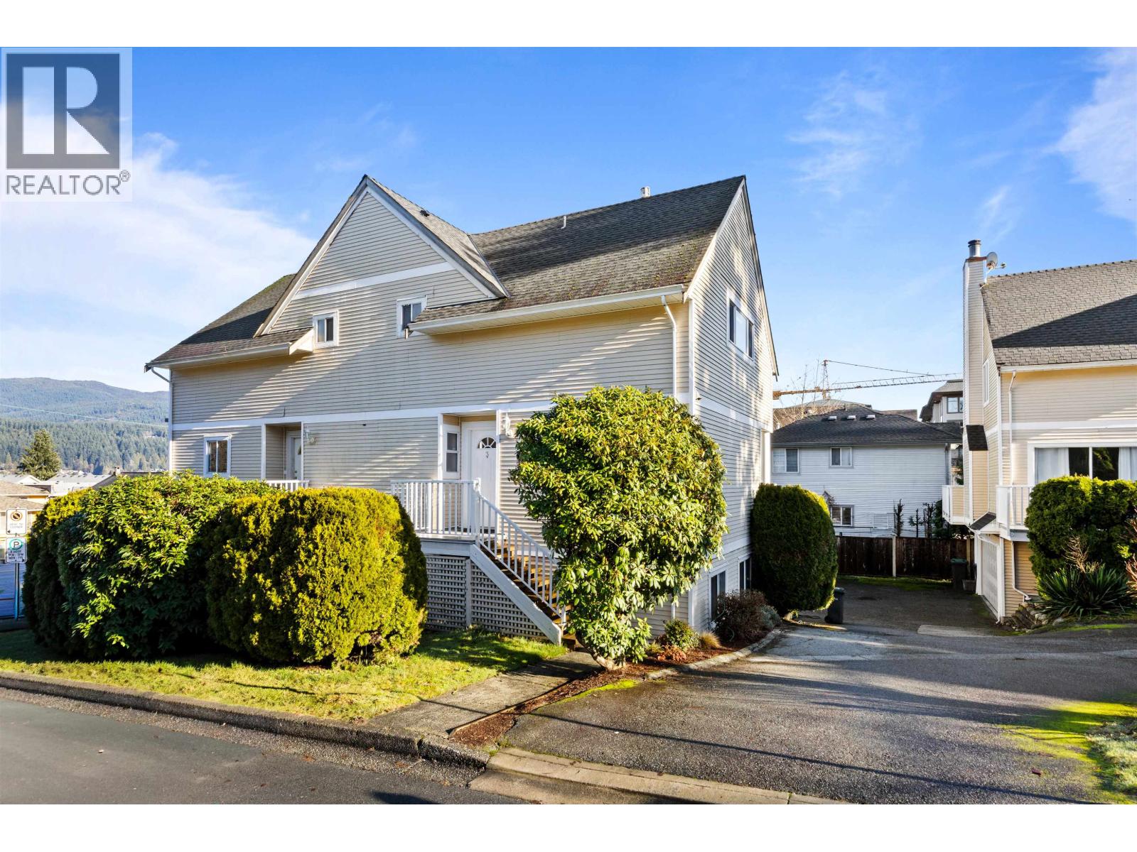 3 2301 St. Johns Street, Port Moody, British Columbia  V3H 4M1 - Photo 2 - R3083749