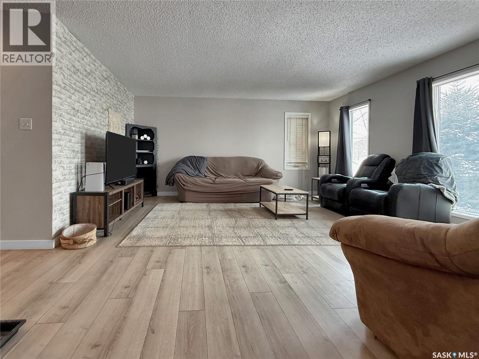 28 North Street, Yorkton, Saskatchewan  S3N 0G8 - Photo 10 - SK027475