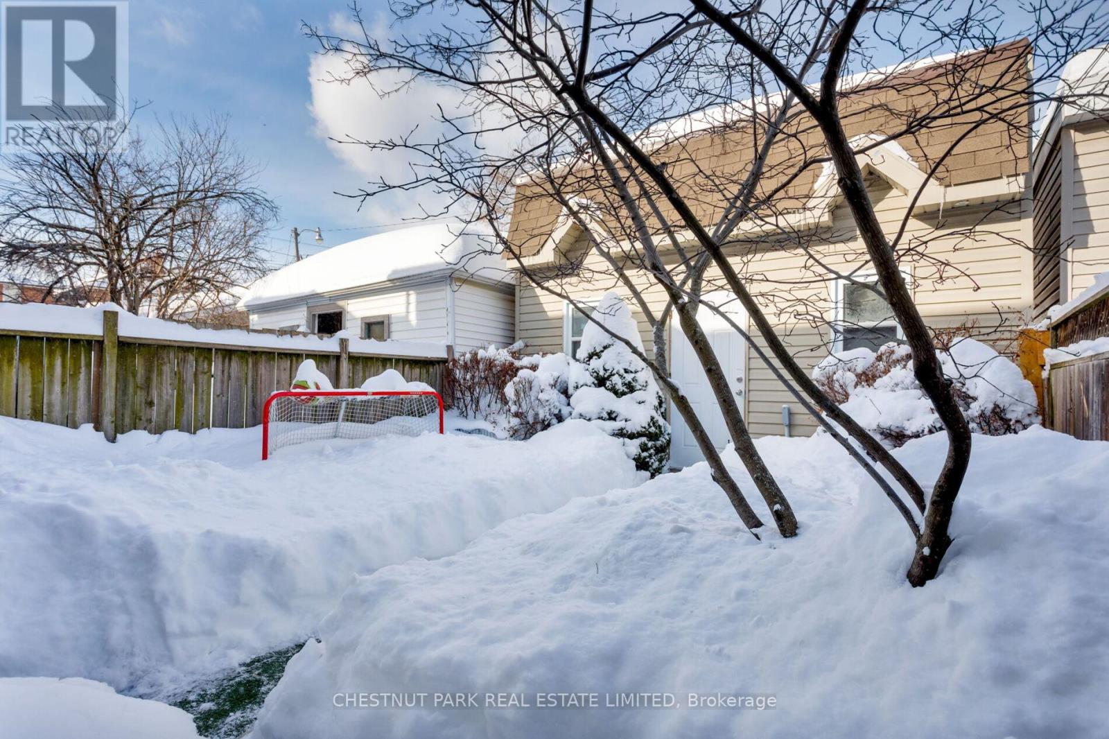 232 Ashworth Avenue, Toronto, Ontario  M6G 2A7 - Photo 20 - C12733360