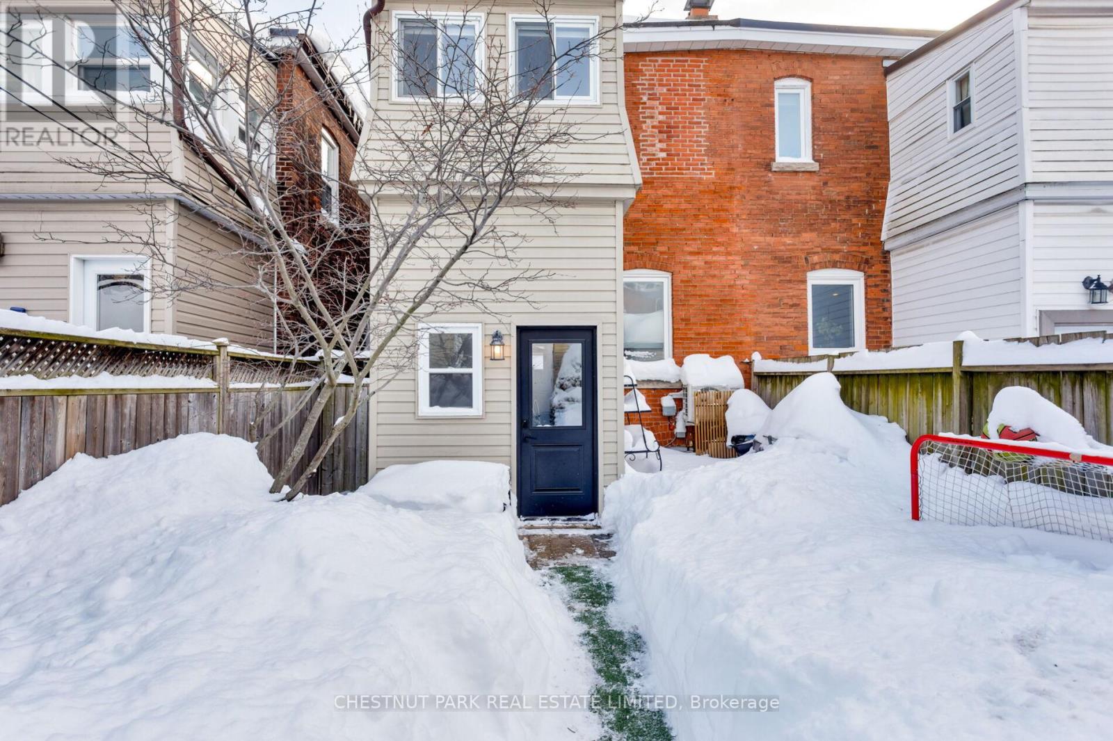 232 Ashworth Avenue, Toronto, Ontario  M6G 2A7 - Photo 22 - C12733360