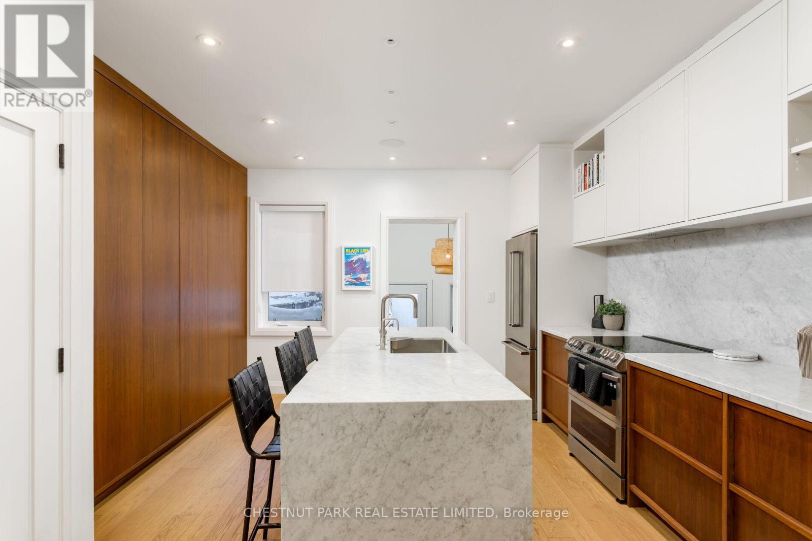 232 Ashworth Avenue, Toronto, Ontario  M6G 2A7 - Photo 12 - C12733360