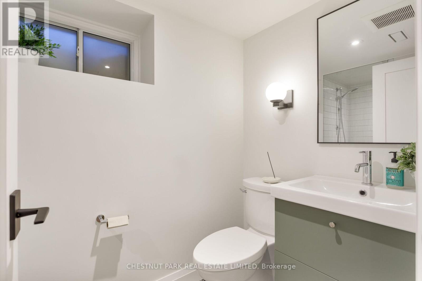 232 Ashworth Avenue, Toronto, Ontario  M6G 2A7 - Photo 38 - C12733360