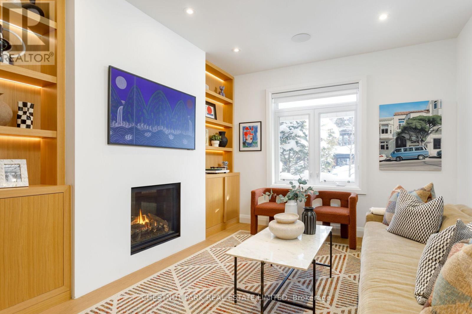 232 Ashworth Avenue, Toronto, Ontario  M6G 2A7 - Photo 7 - C12733360