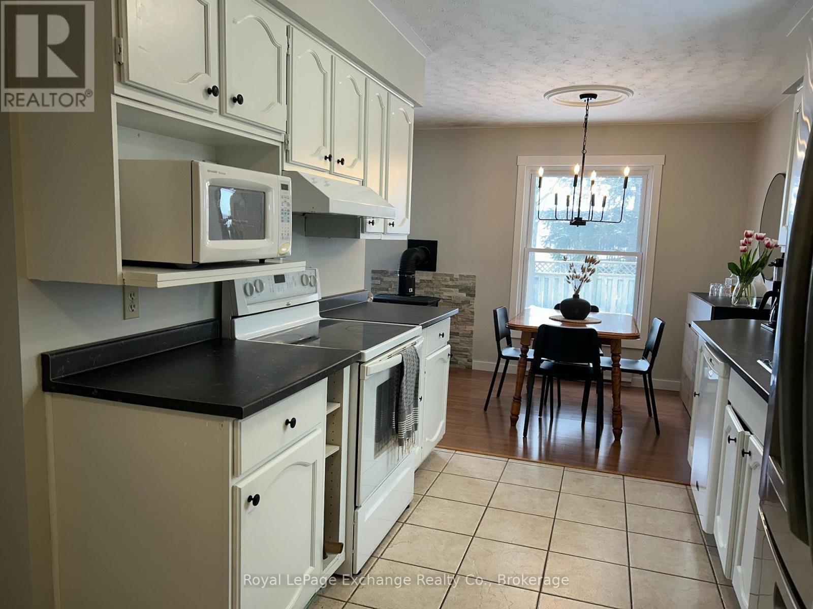 792 Mackendrick Drive N, Kincardine, Ontario  N2Z 3A5 - Photo 30 - X12734178