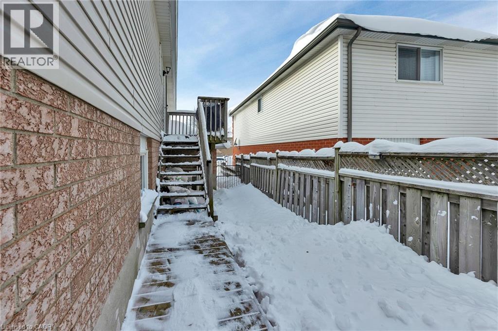 299 Erinbrook Drive, Kitchener, Ontario  N2E 3M2 - Photo 28 - 40793934