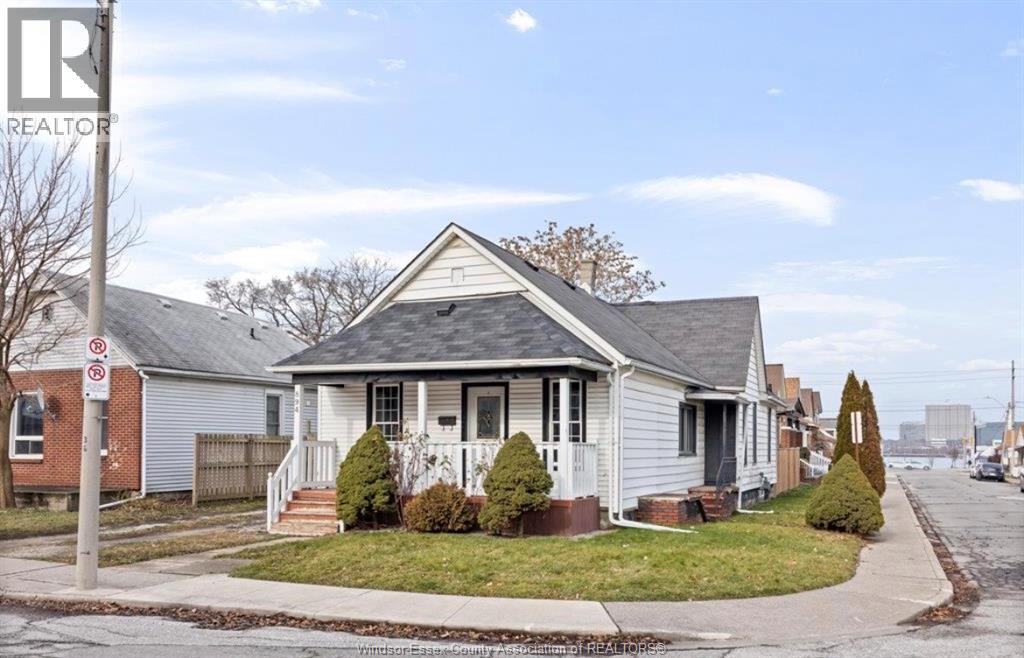 894 University Avenue, Windsor, Ontario  N9A 2Z9 - Photo 3 - 26002049