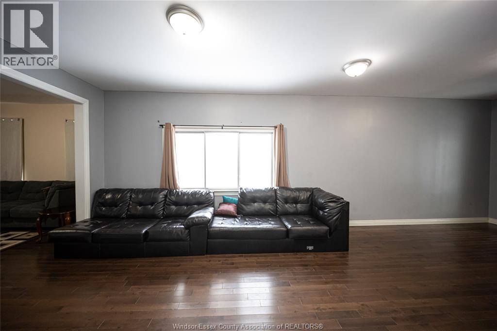 894 University Avenue, Windsor, Ontario  N9A 2Z9 - Photo 7 - 26002049