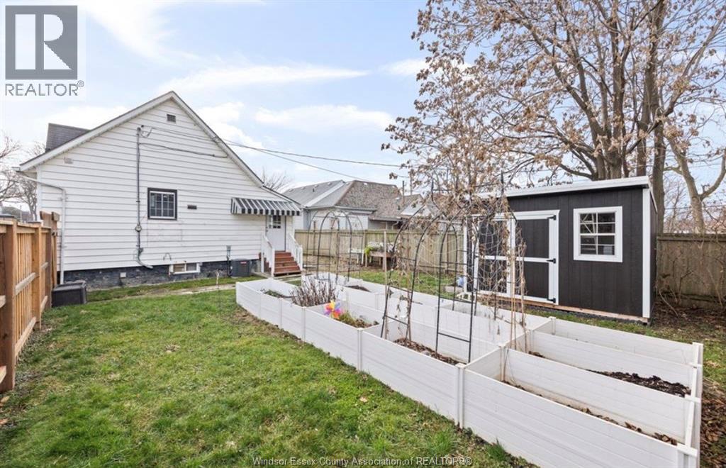 894 University Avenue, Windsor, Ontario  N9A 2Z9 - Photo 39 - 26002049
