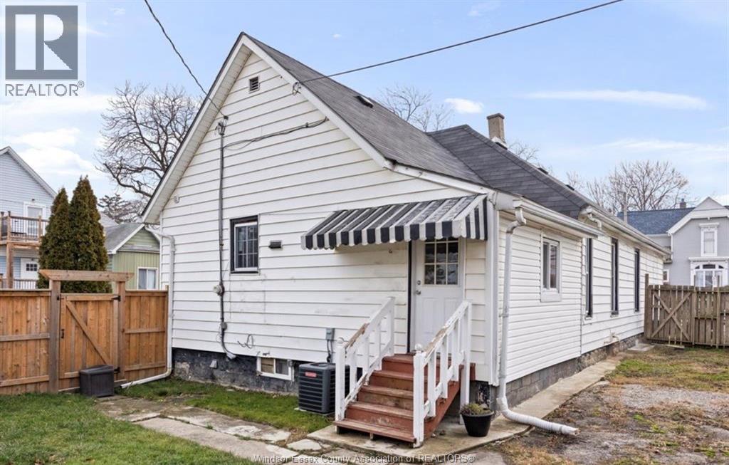 894 University Avenue, Windsor, Ontario  N9A 2Z9 - Photo 40 - 26002049