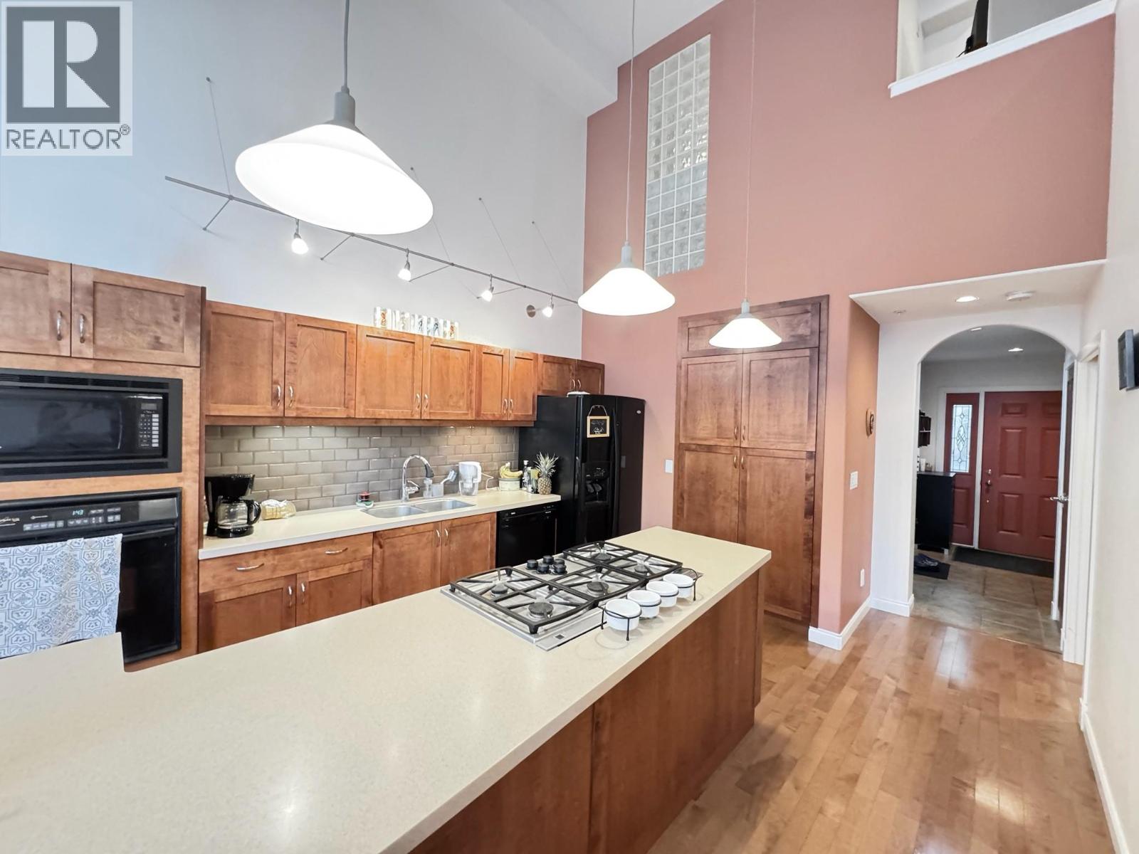 250 Marina Way Unit# 204, Penticton, British Columbia  V2A 1H4 - Photo 5 - 10373992