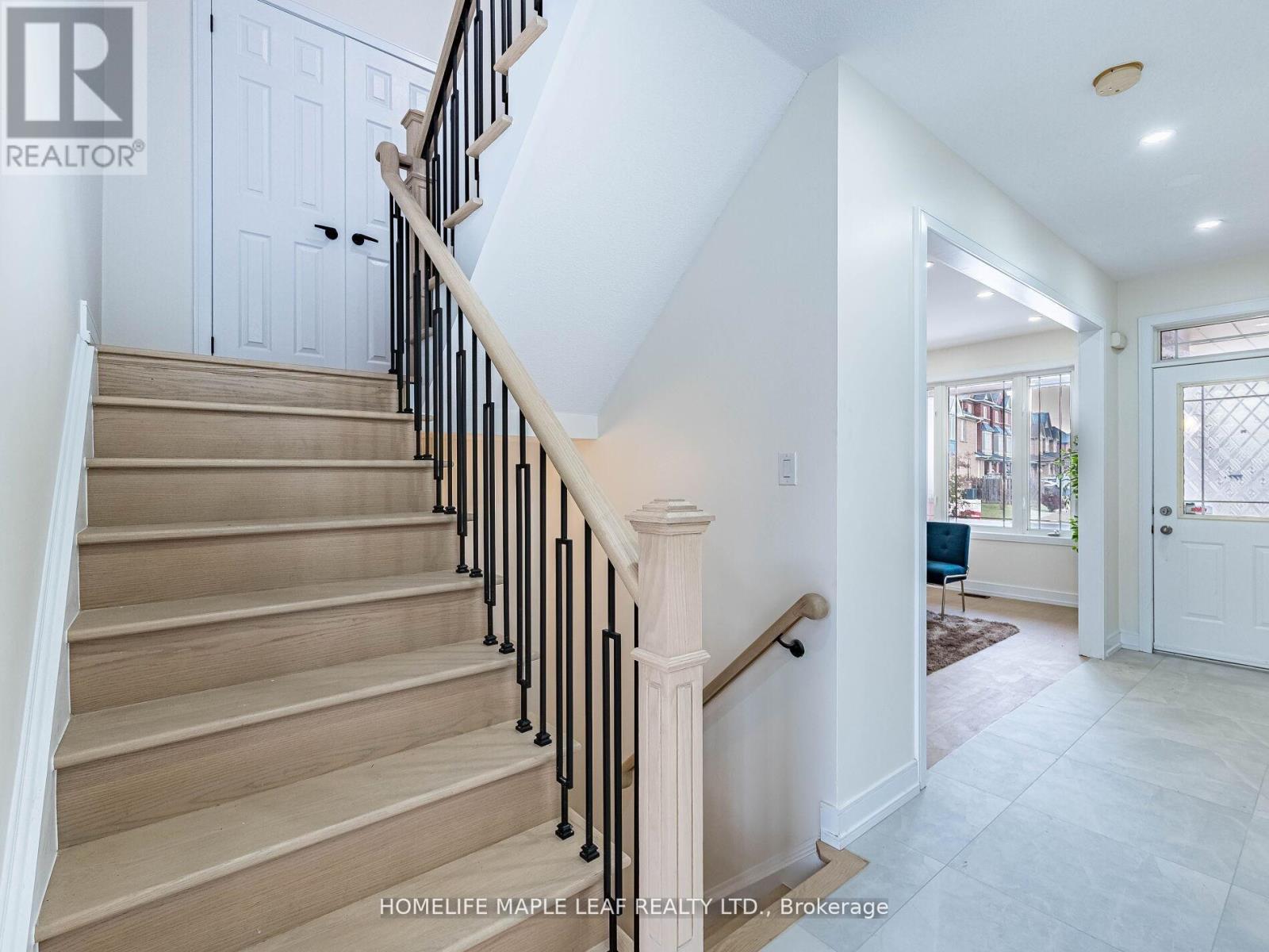 10 Eaglefield Gate, Brampton, Ontario  L7A 3S2 - Photo 14 - W12734156