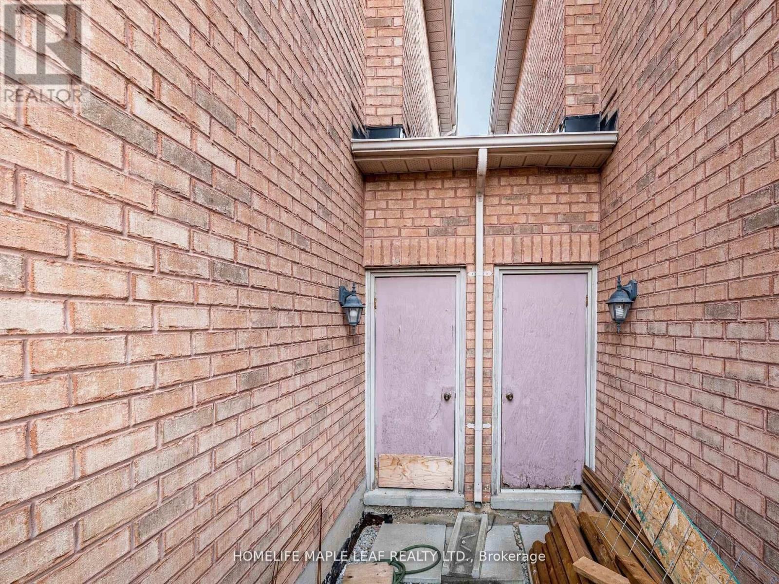 10 Eaglefield Gate, Brampton, Ontario  L7A 3S2 - Photo 48 - W12734156