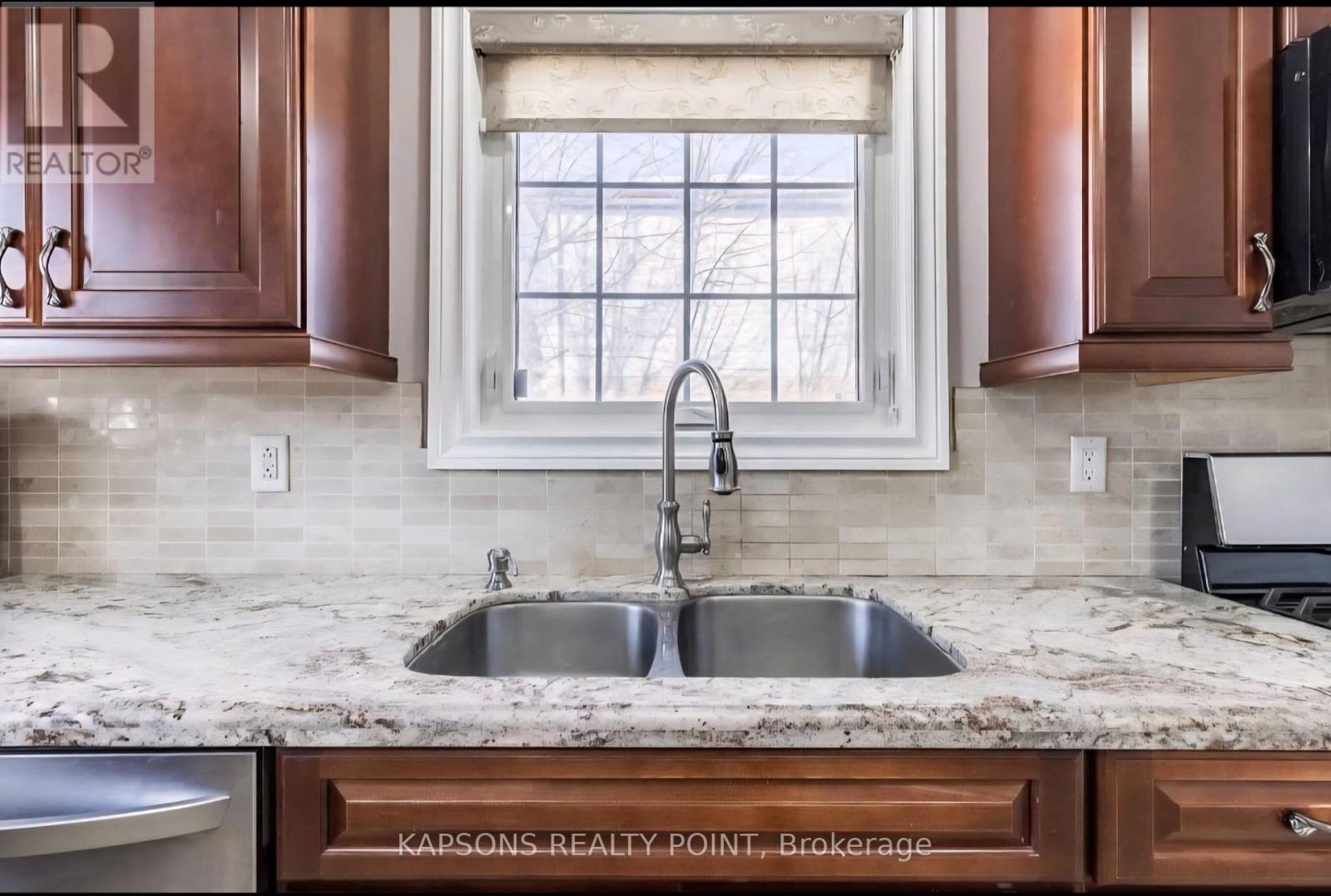 Upper - 34 Finsbury Drive, Brampton, Ontario  L6T 3P9 - Photo 13 - W12734184