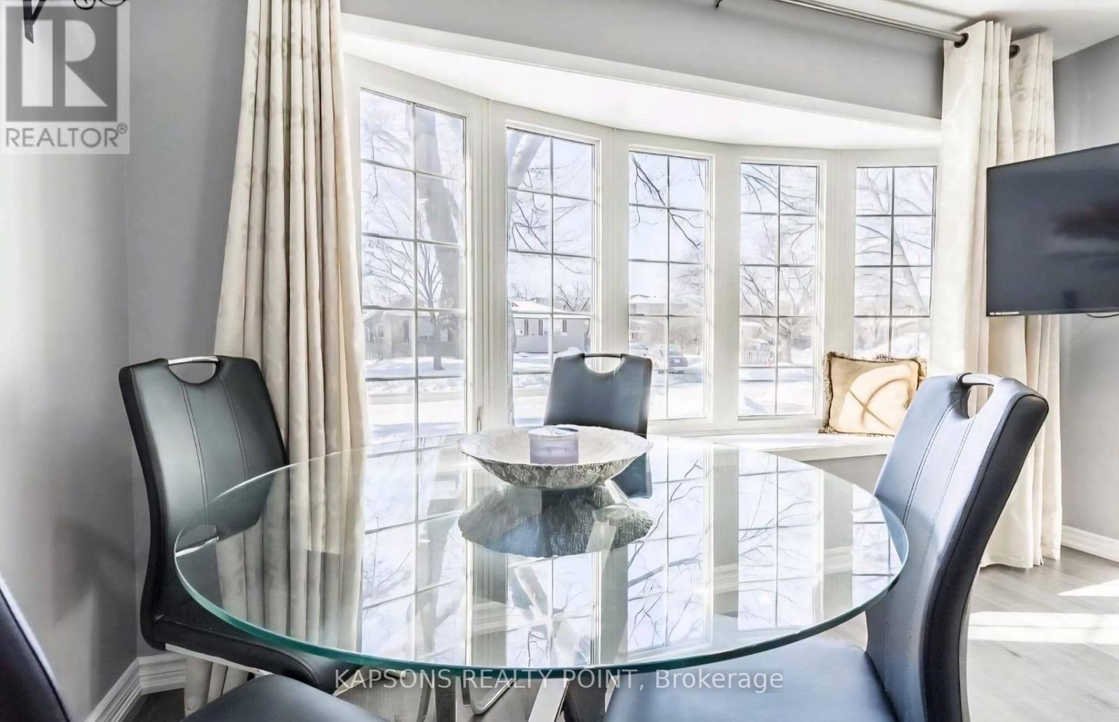 Upper - 34 Finsbury Drive, Brampton, Ontario  L6T 3P9 - Photo 19 - W12734184