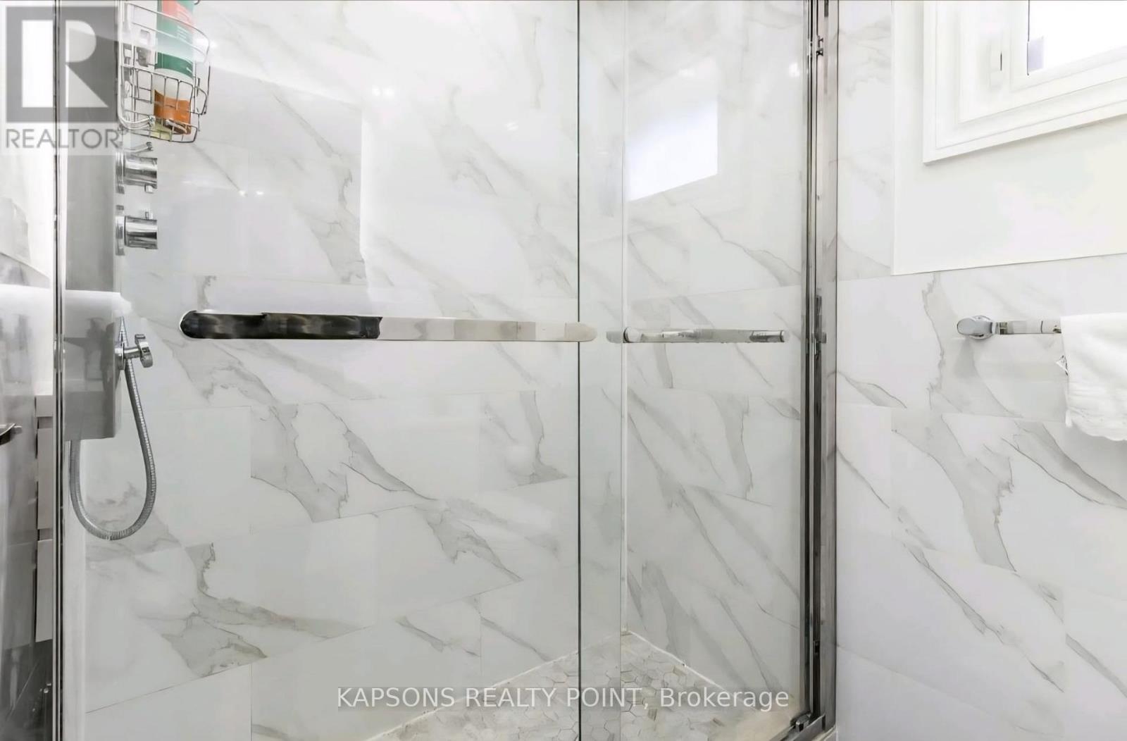 Upper - 34 Finsbury Drive, Brampton, Ontario  L6T 3P9 - Photo 21 - W12734184