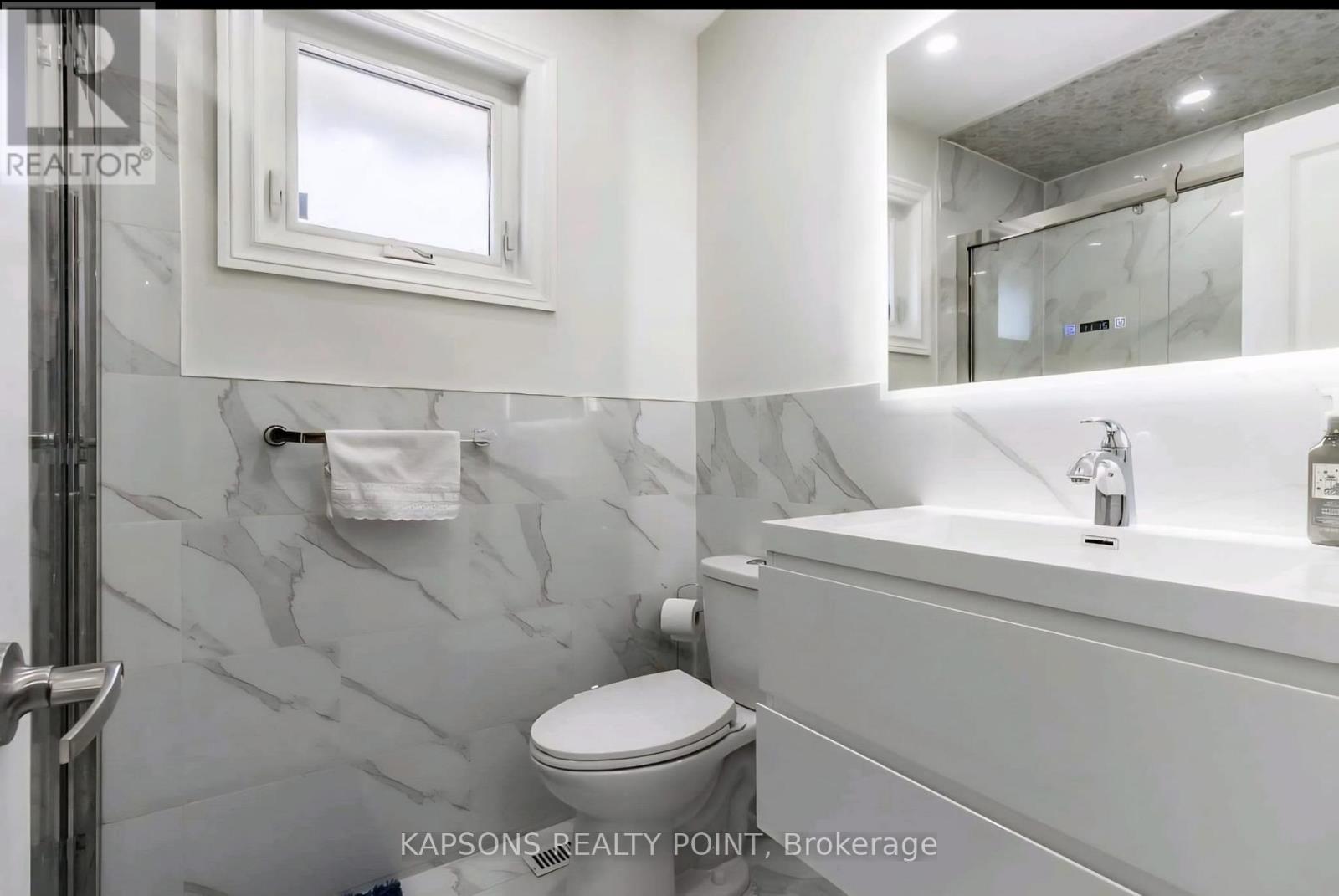 Upper - 34 Finsbury Drive, Brampton, Ontario  L6T 3P9 - Photo 25 - W12734184