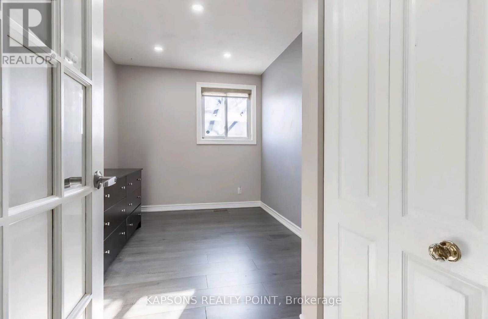 Upper - 34 Finsbury Drive, Brampton, Ontario  L6T 3P9 - Photo 26 - W12734184