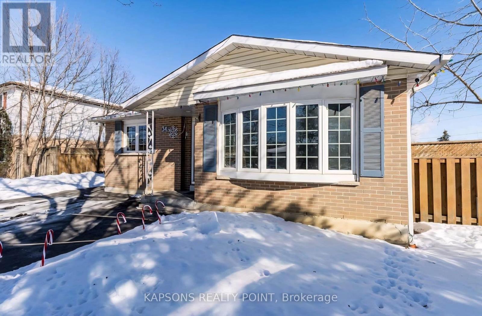 Upper - 34 Finsbury Drive, Brampton, Ontario  L6T 3P9 - Photo 3 - W12734184
