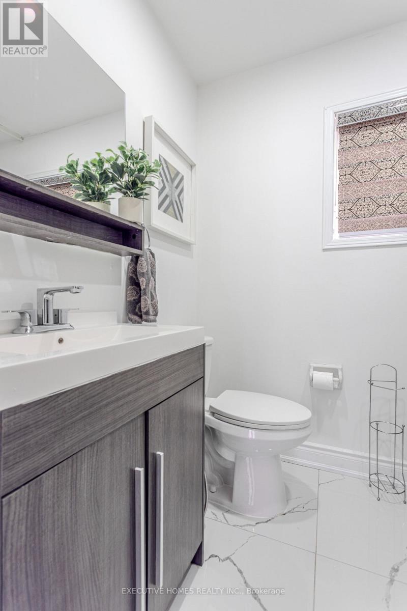 1192 Dream Crest Road, Mississauga, Ontario  L5V 1N7 - Photo 25 - W12734188