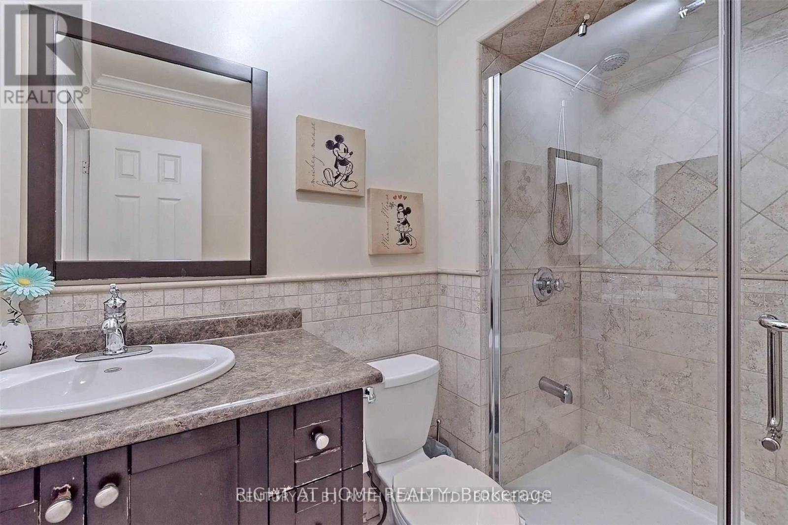 1658 Corkstone Glade, Mississauga, Ontario  L4W 2G1 - Photo 17 - W12734212