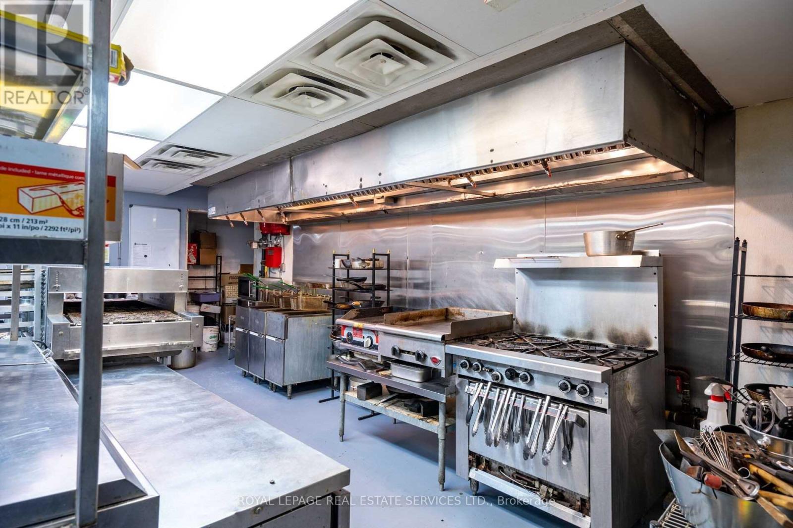 5043 Centre Street, Niagara Falls, Ontario  L2G 3N8 - Photo 24 - X12734154