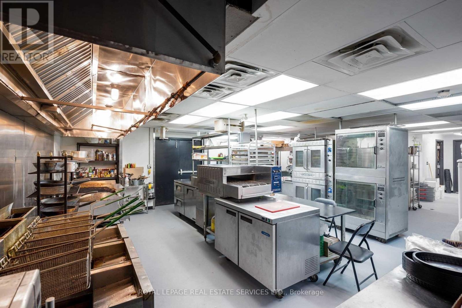 5043 Centre Street, Niagara Falls, Ontario  L2G 3N8 - Photo 26 - X12734154