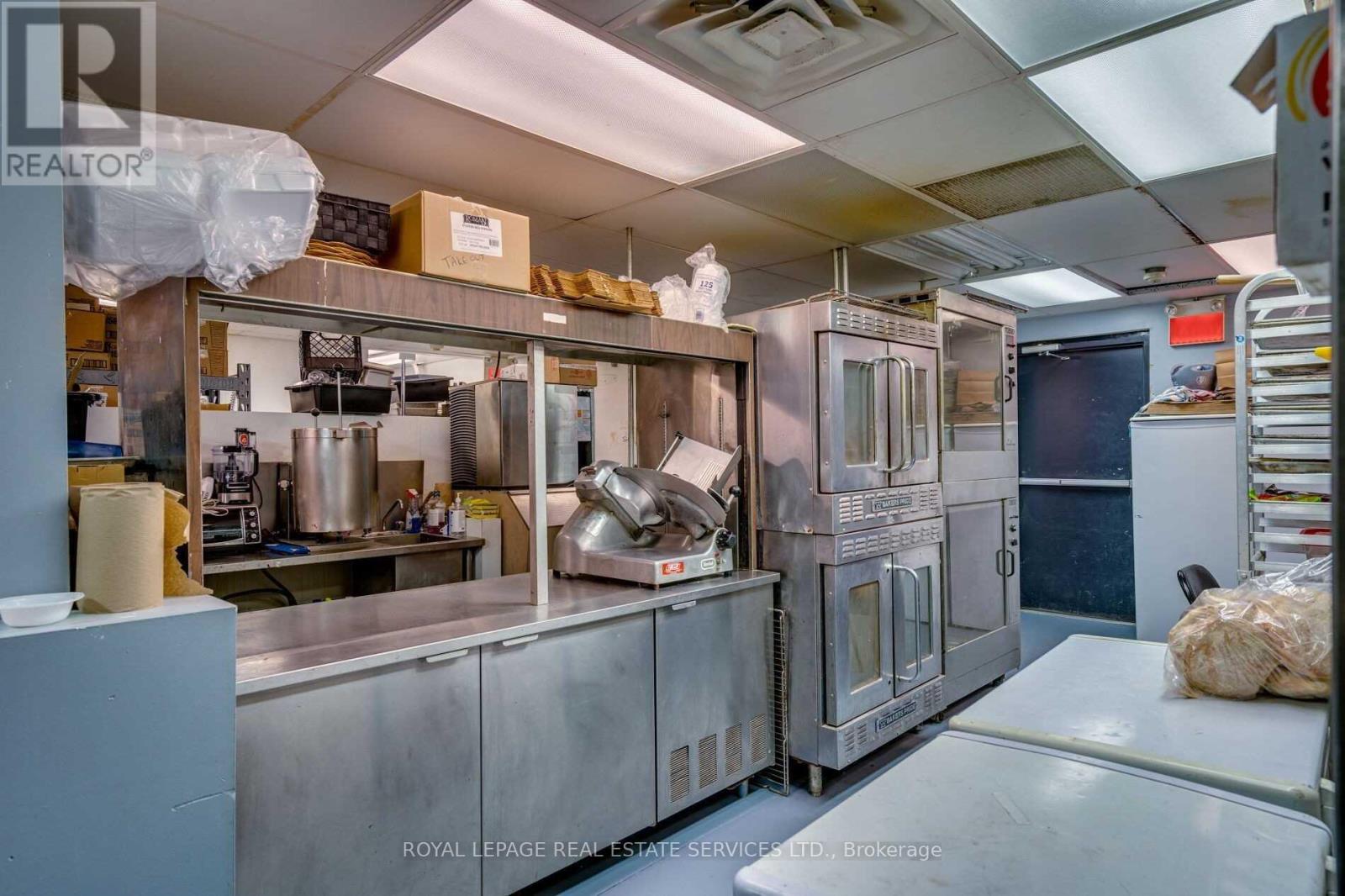 5043 Centre Street, Niagara Falls, Ontario  L2G 3N8 - Photo 27 - X12734154