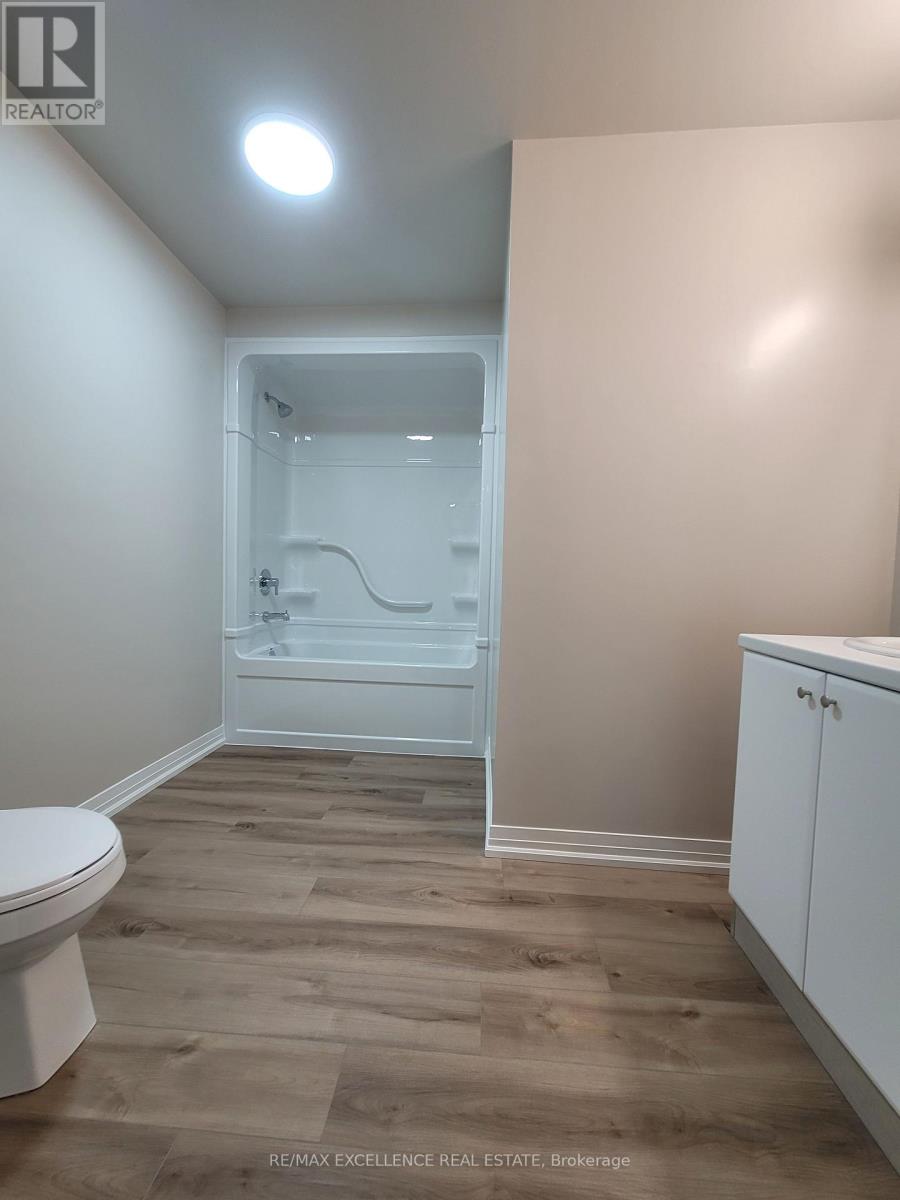 Lp34 - 50 Herrick Avenue, St. Catharines, Ontario  L2P 0G3 - Photo 11 - X12734160