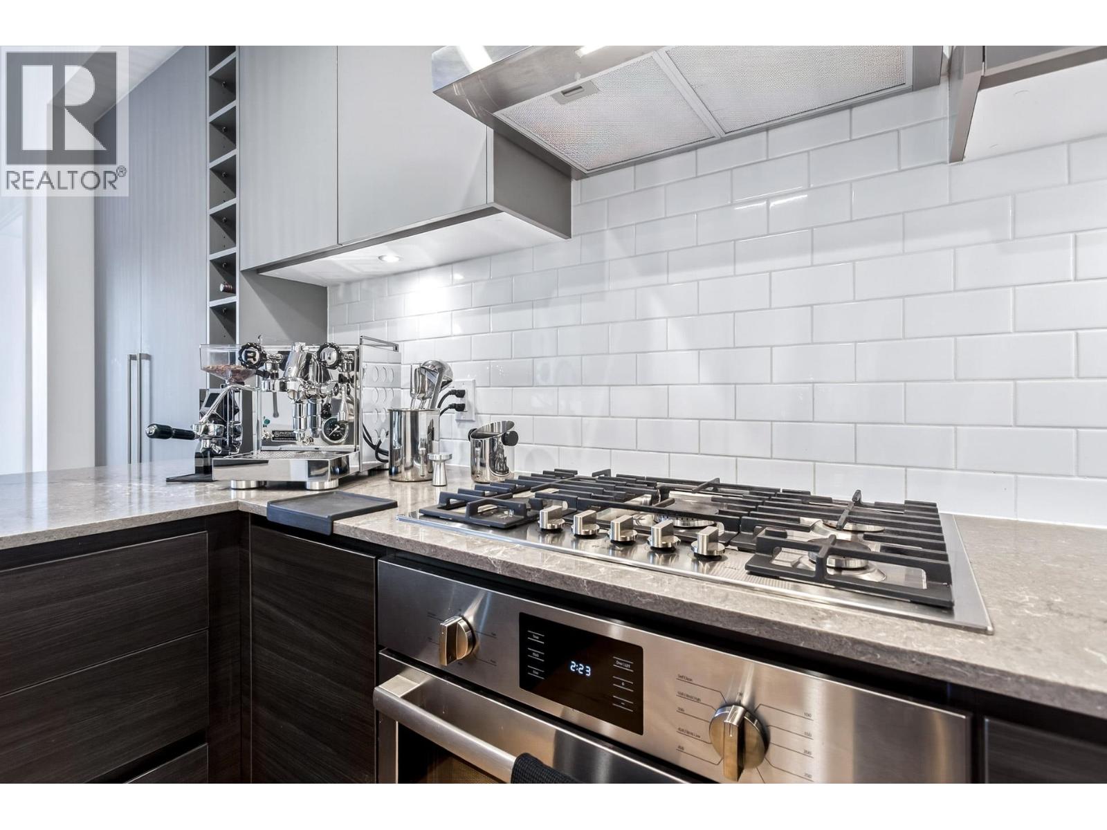 524 55 Klahanie Drive, Port Moody, British Columbia  V3H 0M9 - Photo 3 - R3083132